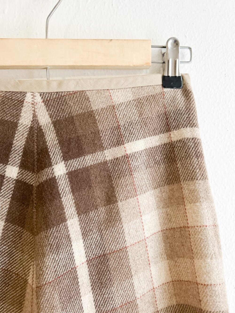 VINTAGE/Heritage 90's J. Crew V-Cut‎ Plaid Fringe Wool Midi Skirt SM - Picture 4 of 9
